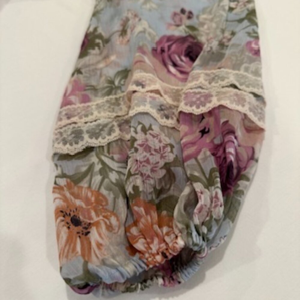 Elliatt Floral Long Sleeve Romper/Playsuit Sz M - Picture 3 of 14